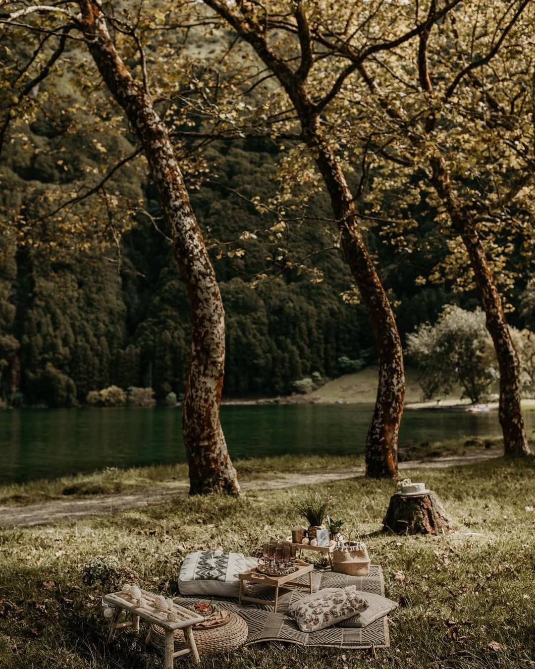 Luxury nature picnic in Azores